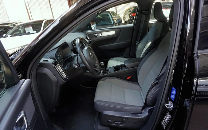 Volvo XC 40 cena 124900 przebieg: 63000, rok produkcji 2020 z Golub-Dobrzyń małe 667